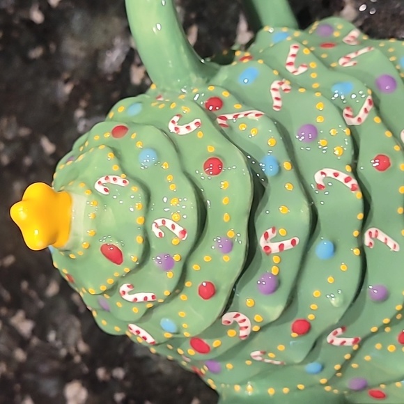 🎄 Mesa Home Christmas Tree Teapot - Picture 2 of 6